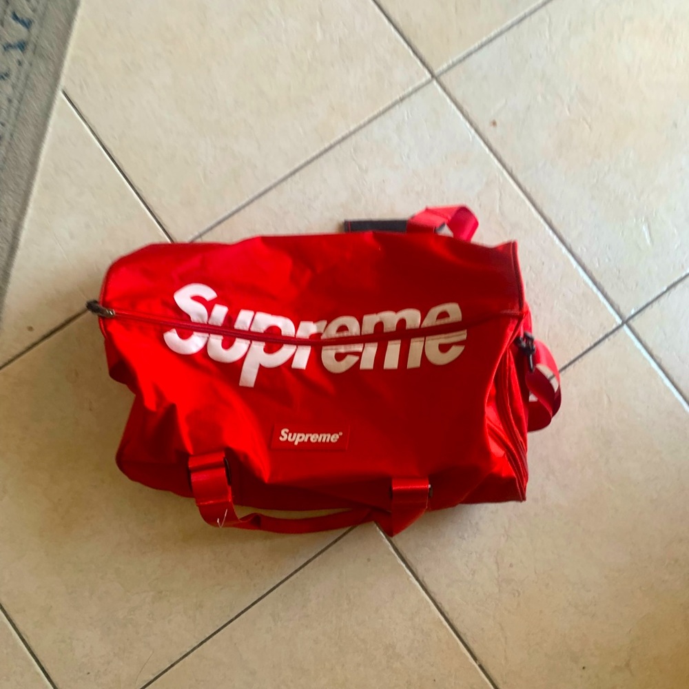 Supreme duffel bag